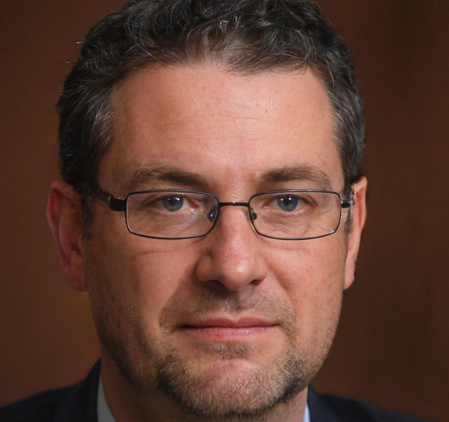 Portraitfoto von Thomas